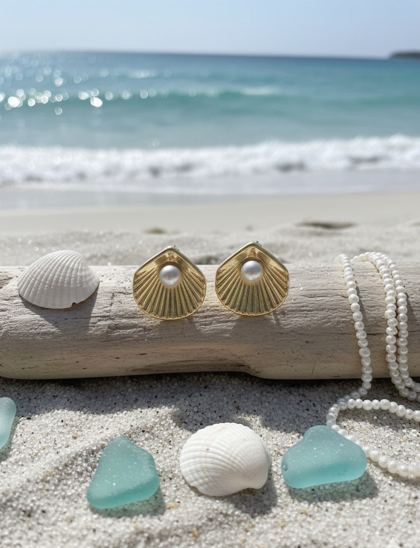 The Clam Studs