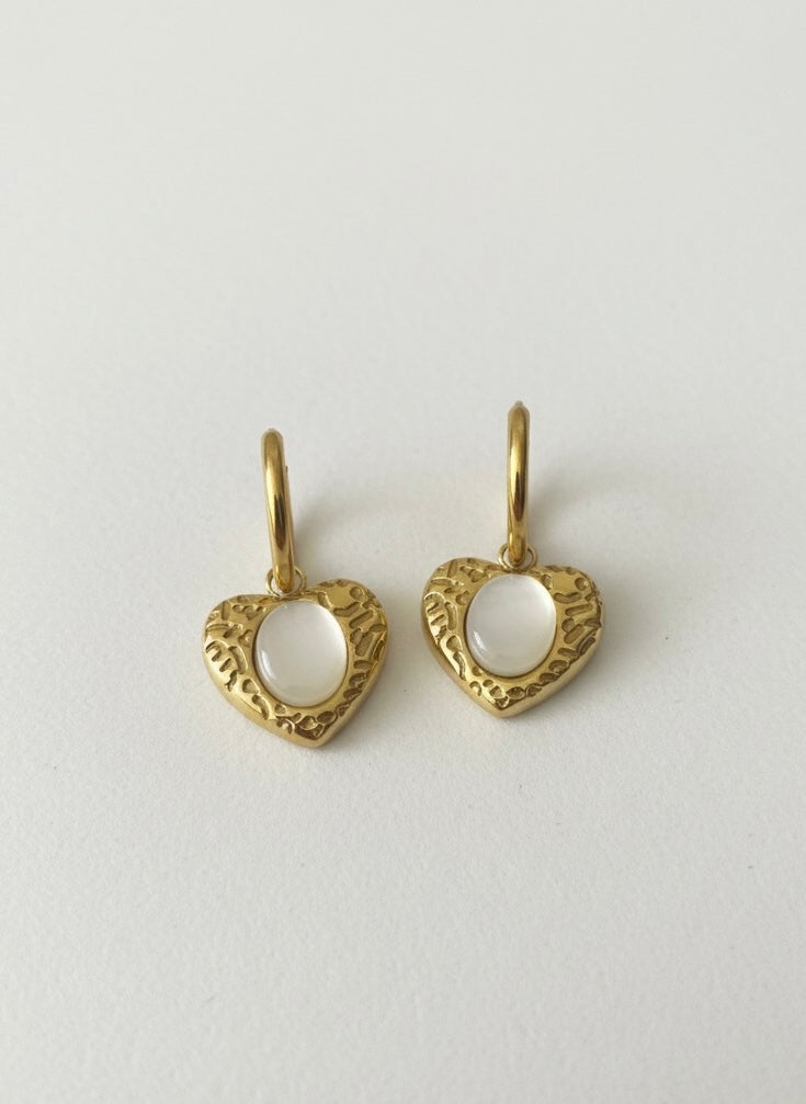 Vintage love drops